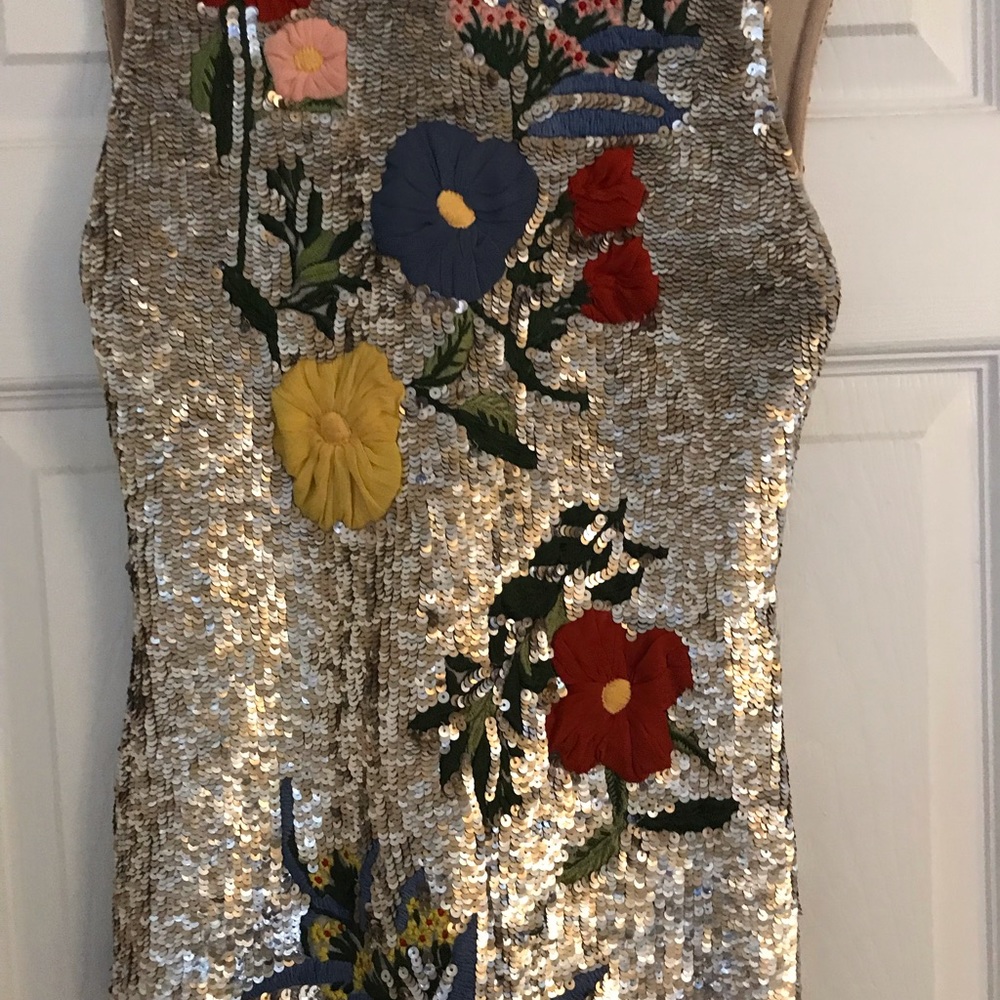 Gold sequins dress - Picture 5 of 9